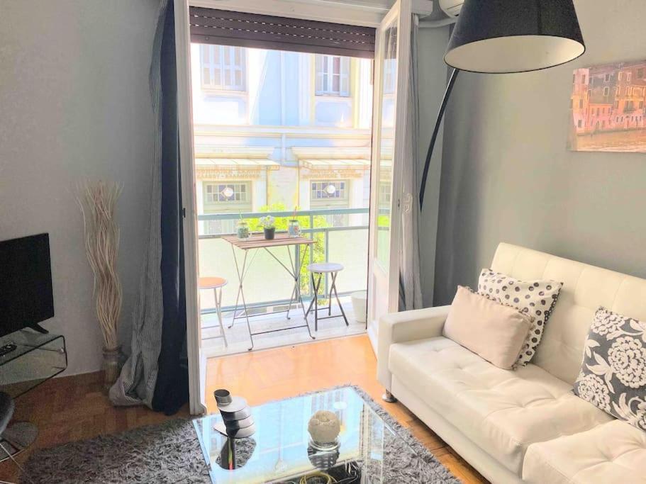2Bdr Olympianzeus Apt With Netflix Athens Ngoại thất bức ảnh